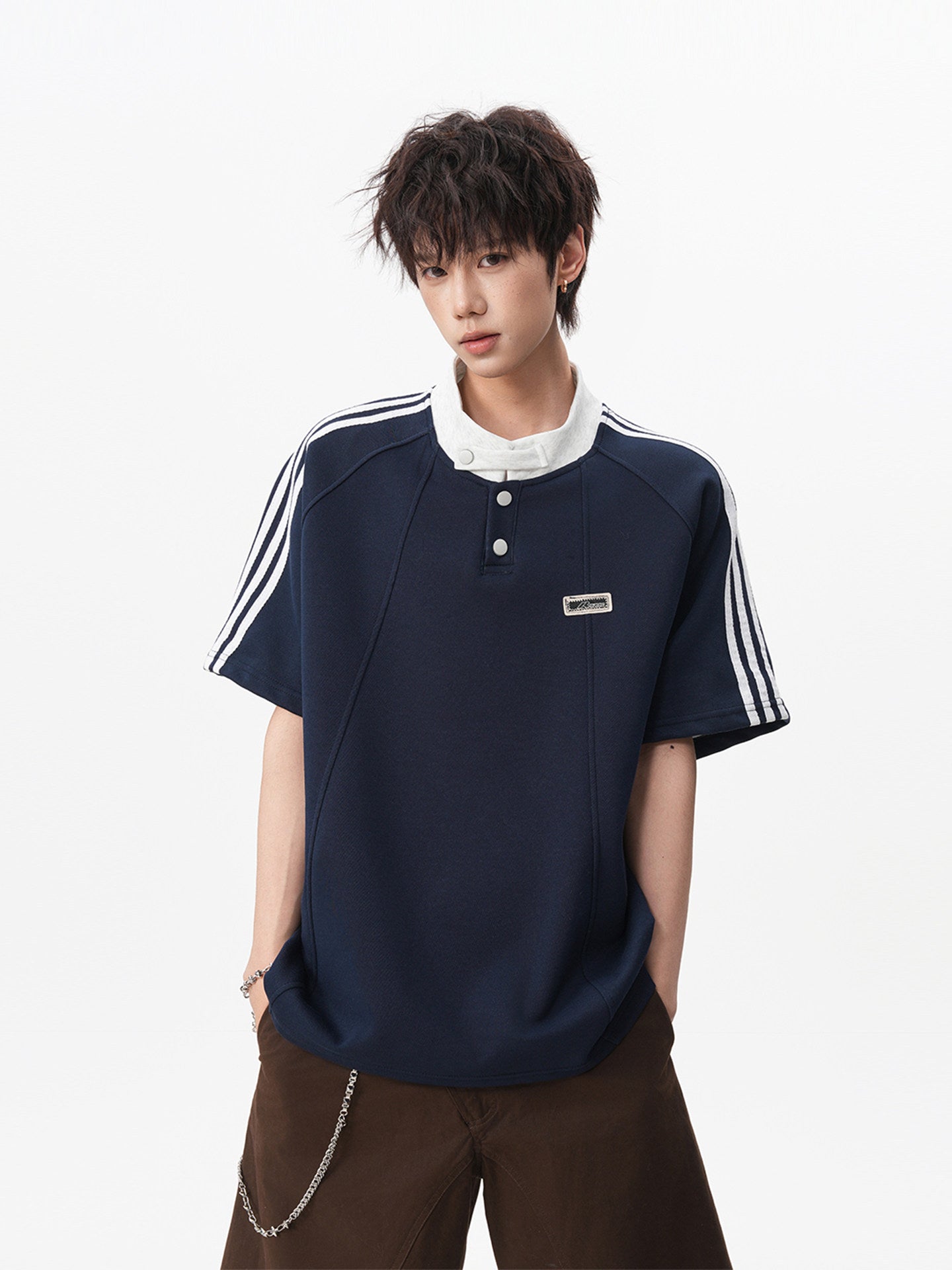 American retro three-stripe polo shirt, short-sleeved, unisex, summer preppy style, Henley collar T-shirt, youthful, three-quarter sleeve.