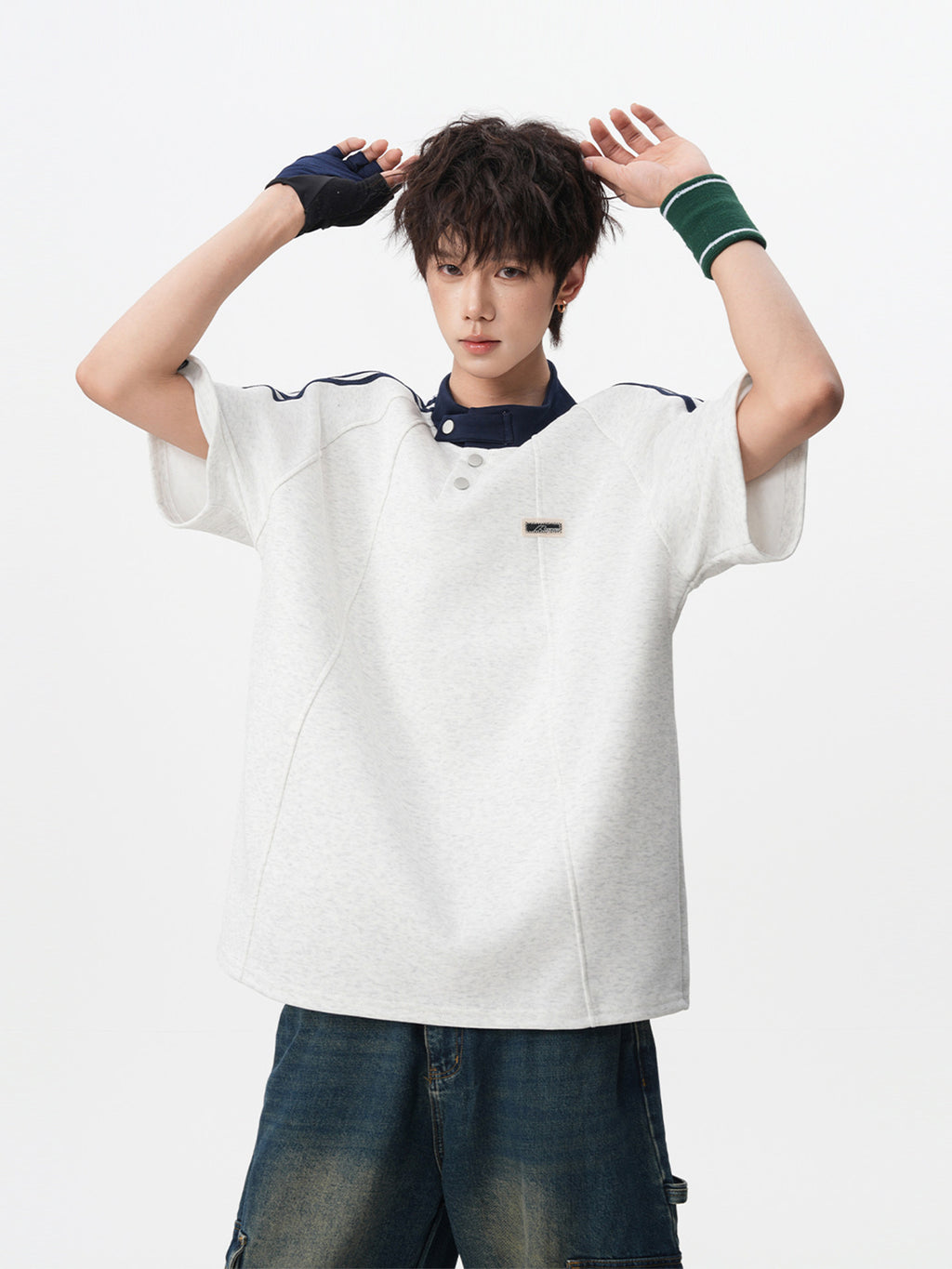 American retro three-stripe polo shirt, short-sleeved, unisex, summer preppy style, Henley collar T-shirt, youthful, three-quarter sleeve.