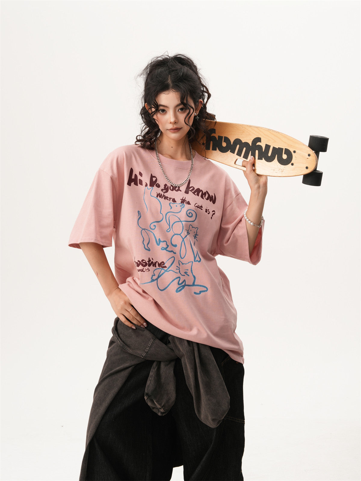 American-style hand-painted cat short-sleeved t-shirt, new summer design for men and women, versatile and fun couple top.