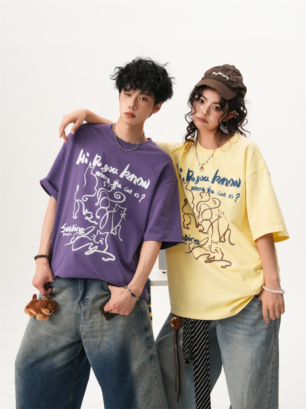 American-style hand-painted cat short-sleeved t-shirt, new summer design for men and women, versatile and fun couple top.