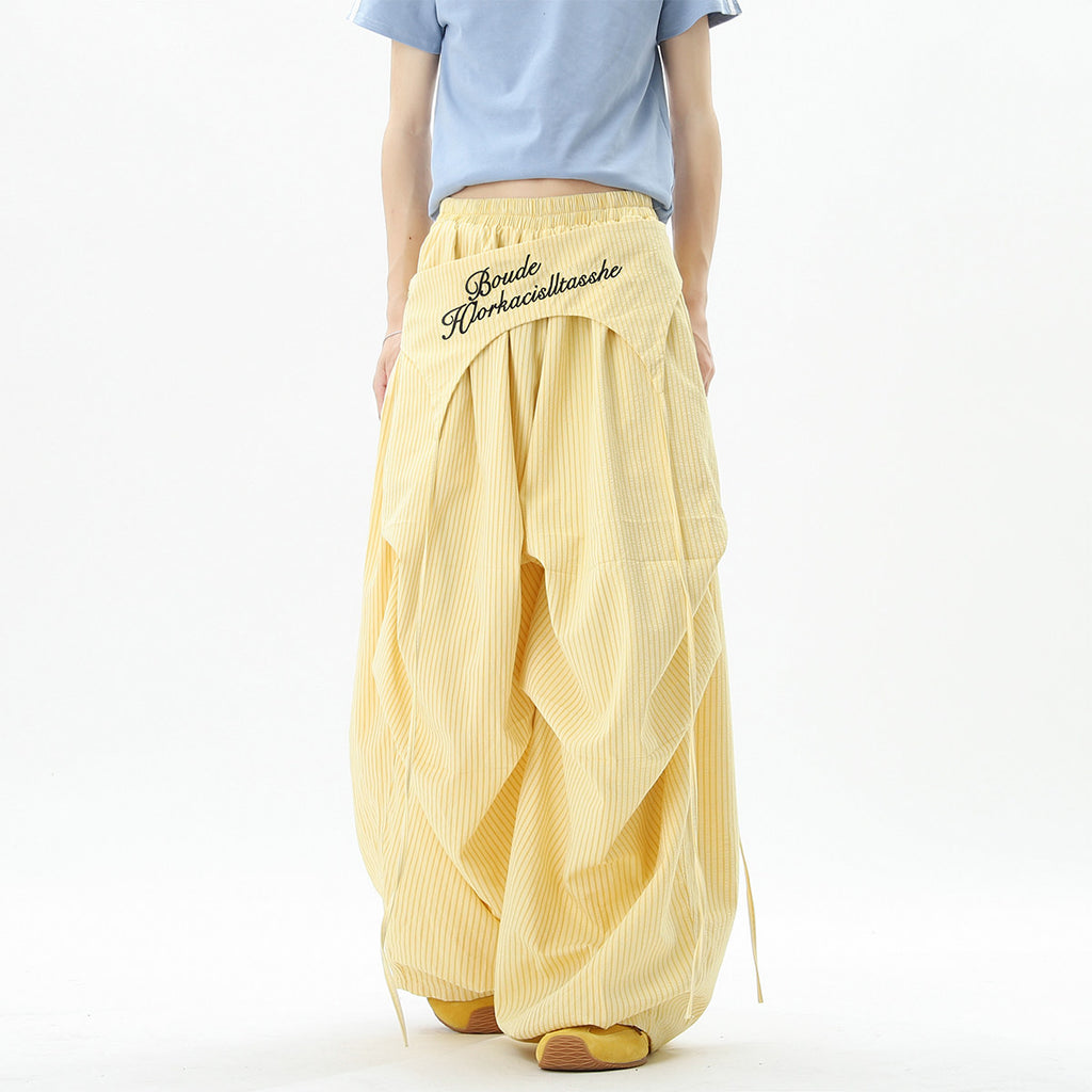 Stylish striped wide-leg trousers with lace-up details, unisex, perfect for summer hip-hop, street dance, and paratrousers. Loose, casual, floor-length trousers.
