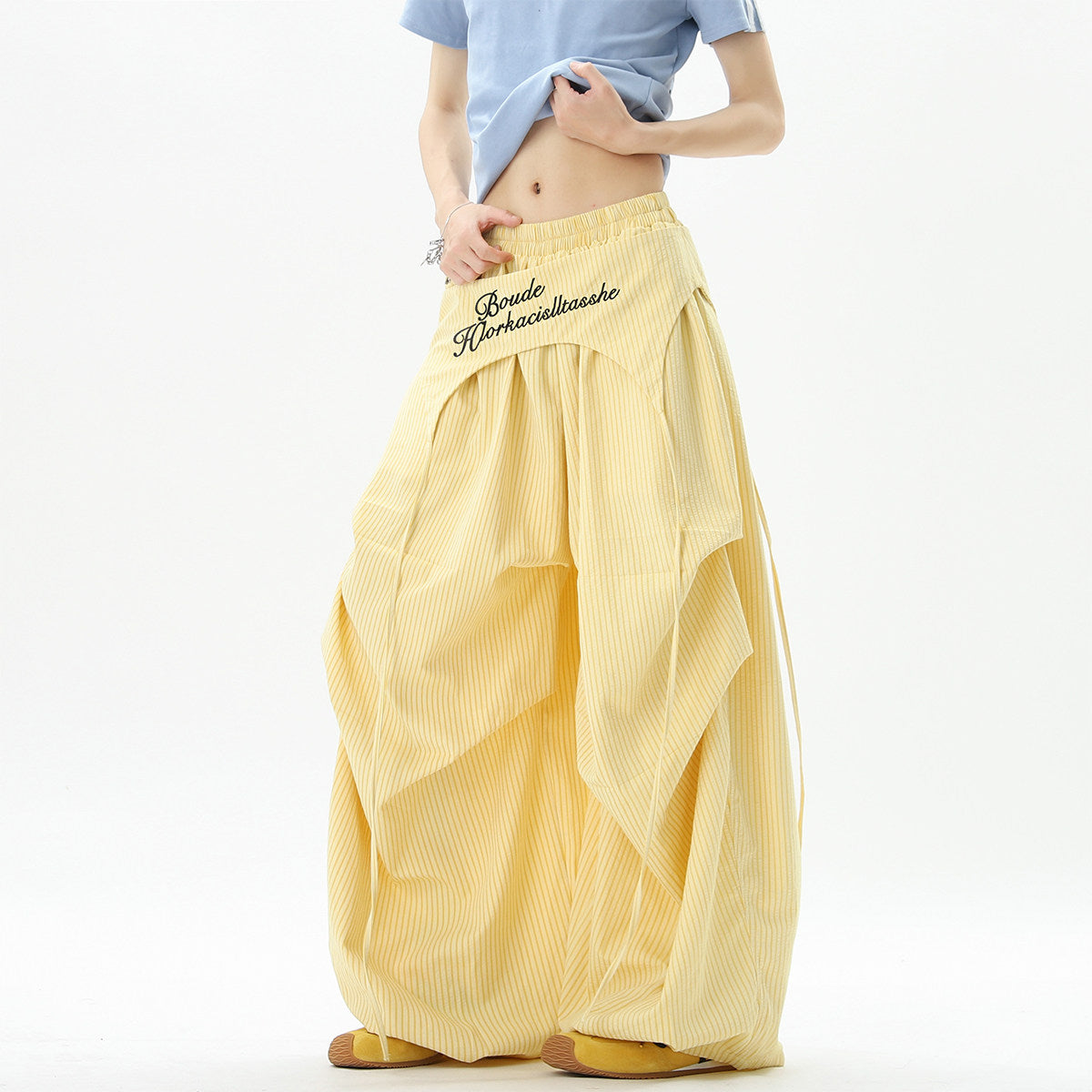 Stylish striped wide-leg trousers with lace-up details, unisex, perfect for summer hip-hop, street dance, and paratrousers. Loose, casual, floor-length trousers.