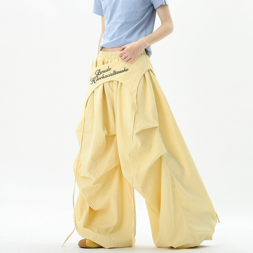 Stylish striped wide-leg trousers with lace-up details, unisex, perfect for summer hip-hop, street dance, and paratrousers. Loose, casual, floor-length trousers.